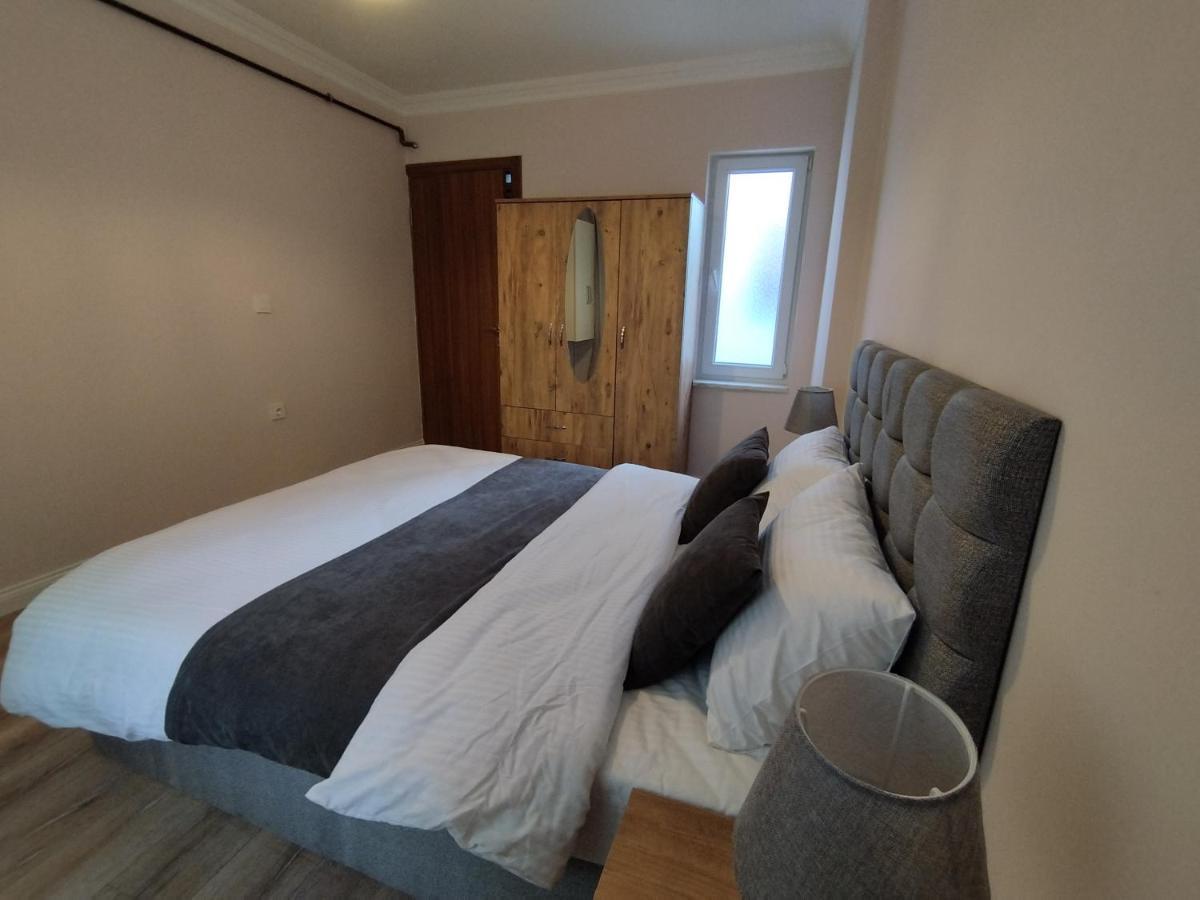 Cozy Next To Mosque Apartment *