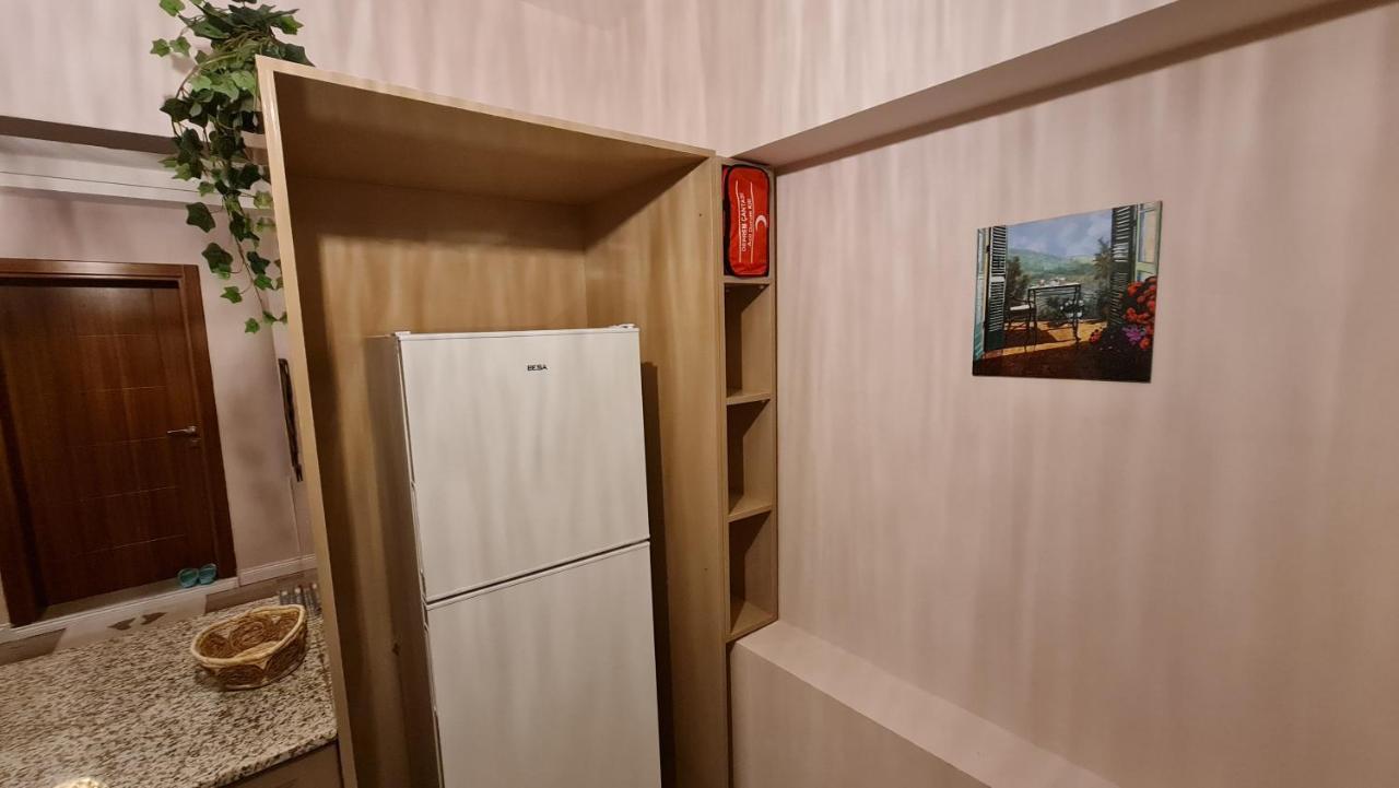 Cozy Next To Mosque Apartment *