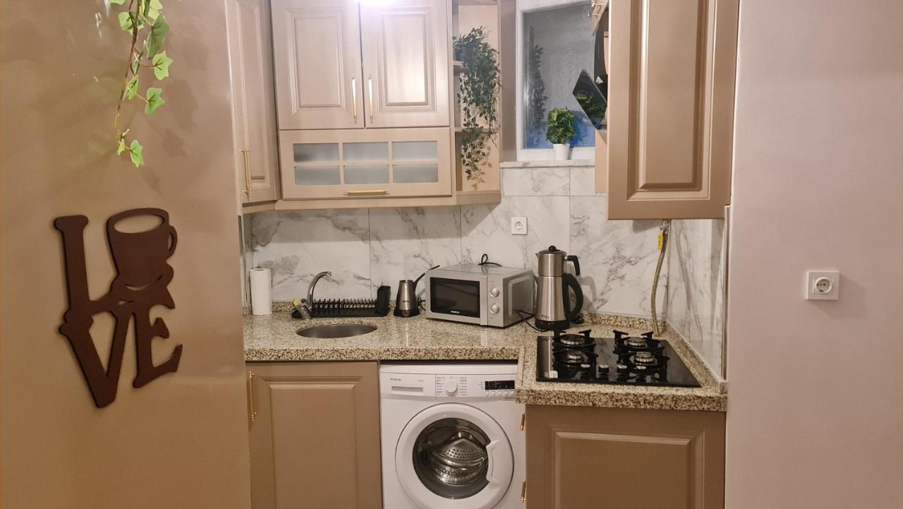 Apartment Cozy Next To Mosque